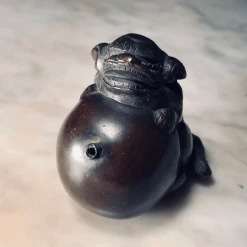 Tuxedo Park Junk Shop Objets Bronze Mythical Beast Water Dropper