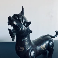 Tuxedo Park Junk Shop Objets Chinese Qilin In Bronze