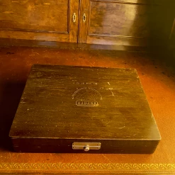 Tuxedo Park Junk Shop Boxed Collection Of Neolithic African Spearheads New Arrivals