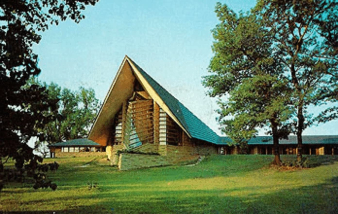 Tuxedo Park Junk Shop Frank Lloyd Wright FLW 51 Bench Unitarian Meeting House New Arrivals 4 Tuxedo Park Junk Shop Frank Lloyd Wright FLW 51 Bench Unitarian Meeting House New Arrivals